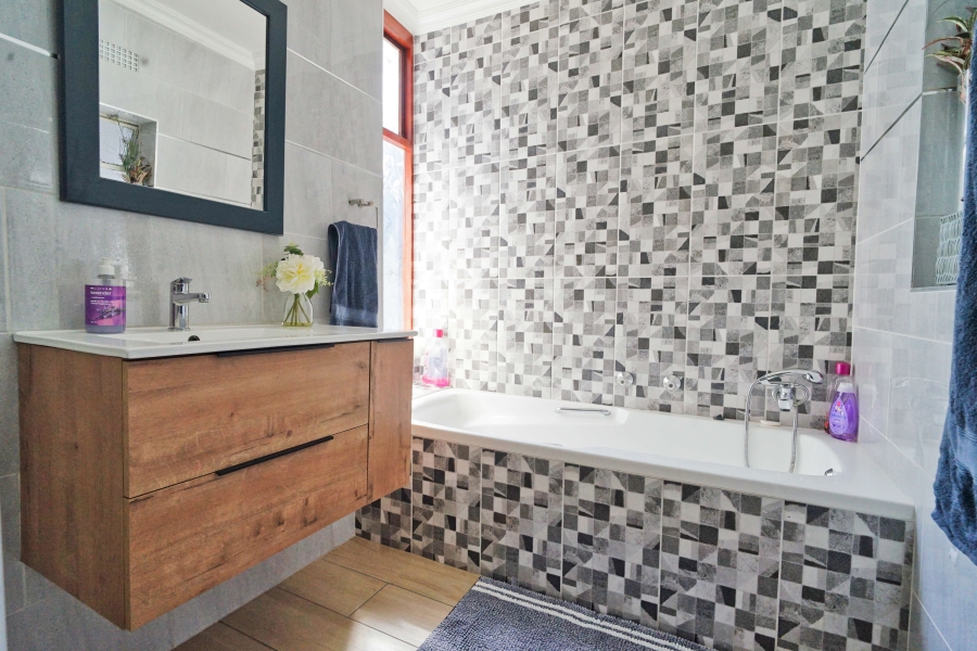 3 Bedroom Property for Sale in Beacon Bay Eastern Cape